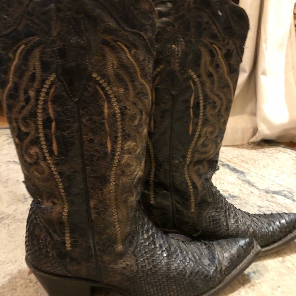 Women’s Corral python boots - Picture 2 of 2